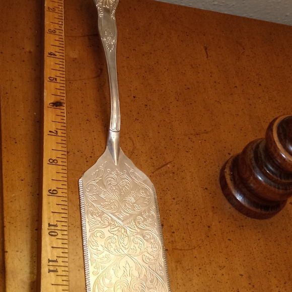 Vintage Sheffield Silverplate Cake Server - Picture 4 of 8